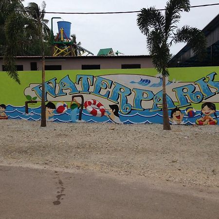 Hs Farm Waterpark Muar Exterior photo