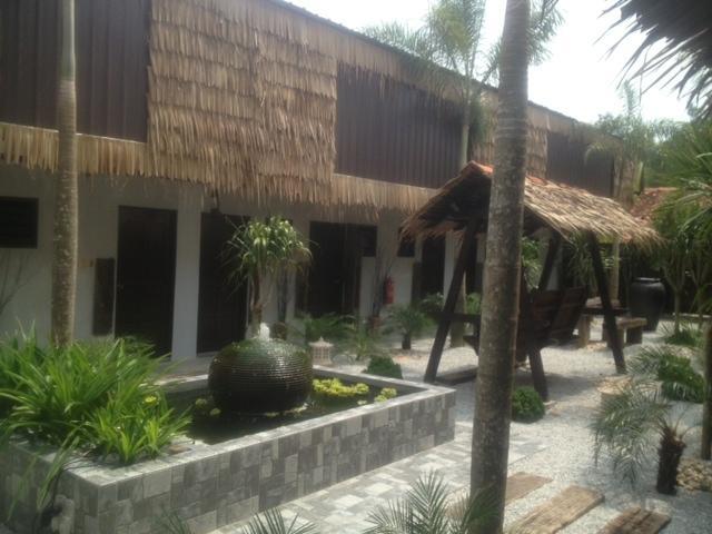 Hs Farm Waterpark Muar Exterior photo