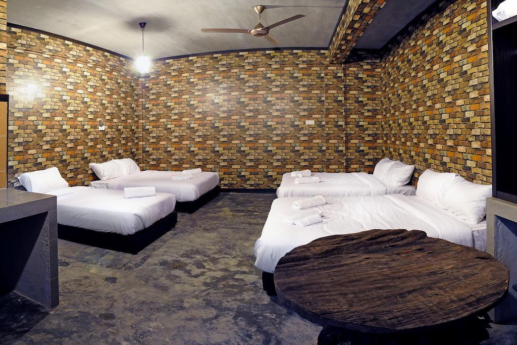 Hs Farm Waterpark Muar Room photo