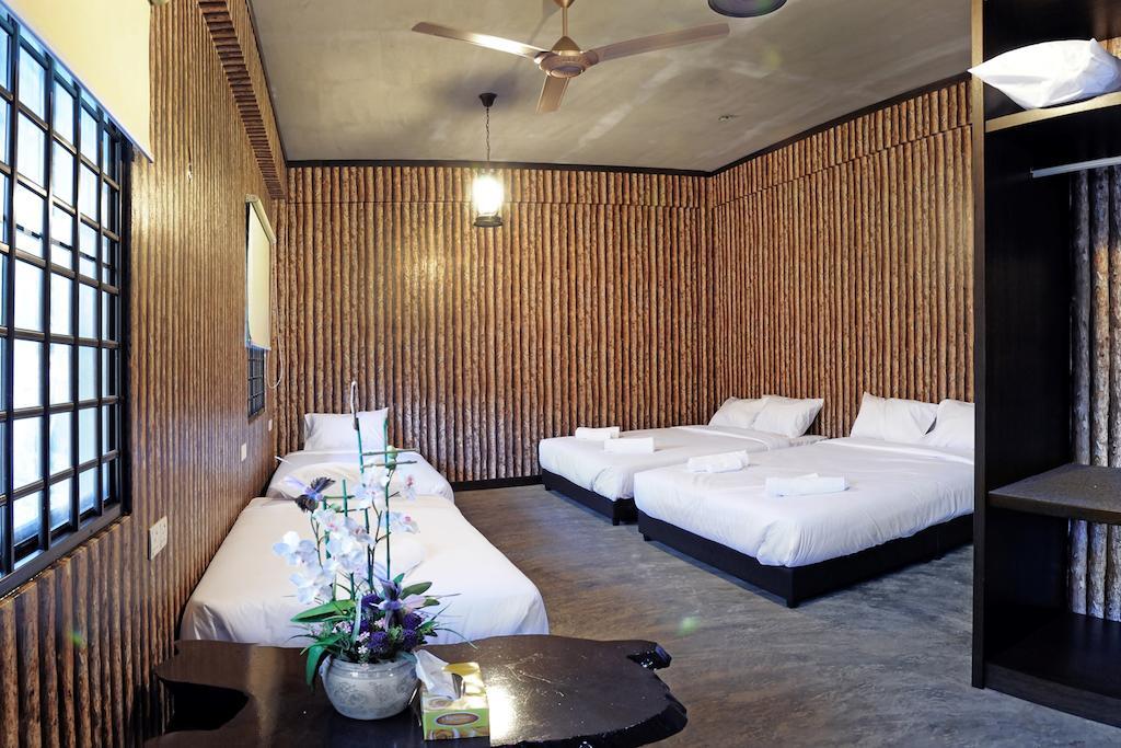 Hs Farm Waterpark Muar Room photo