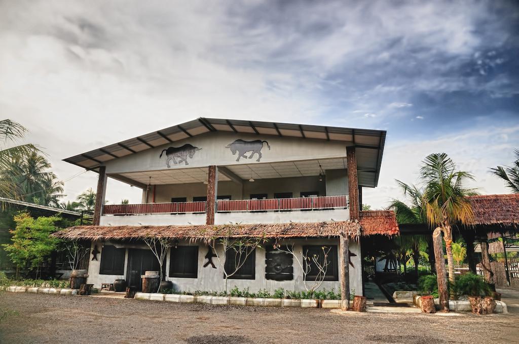 Hs Farm Waterpark Muar Exterior photo