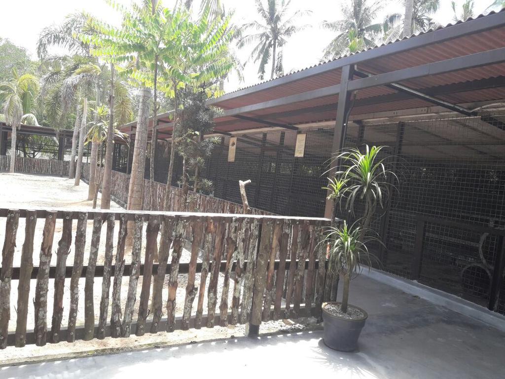 Hs Farm Waterpark Muar Exterior photo
