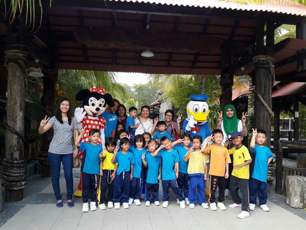 Hs Farm Waterpark Muar Exterior photo